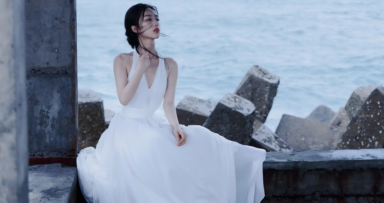 香江奇女子翁静晶：人生如戏，精彩纷呈