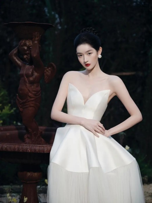 《四喜》：沈明珠的苦难与温暖，亲姐相伴走出困境