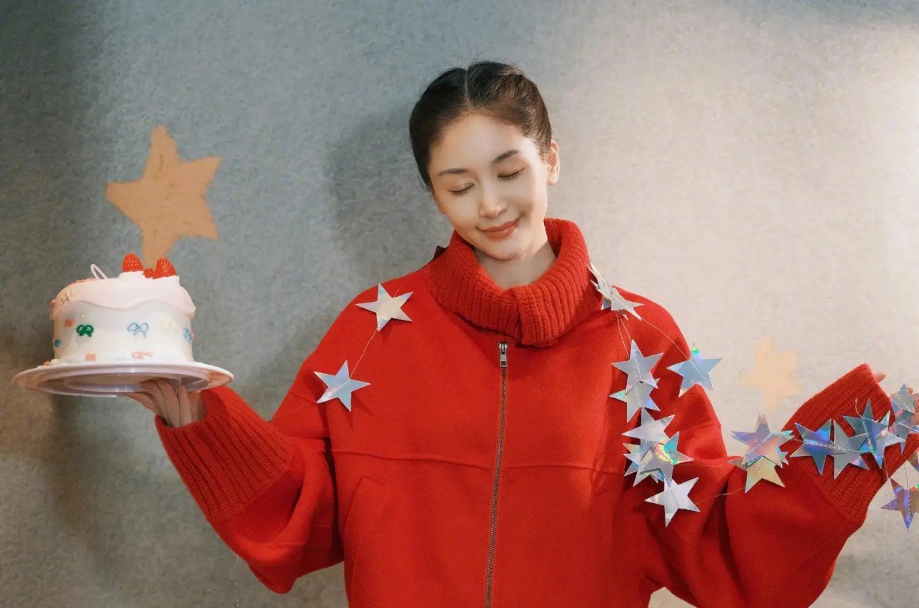 赞达亚与荷兰弟秘密完婚！低调婚礼引发全网祝福