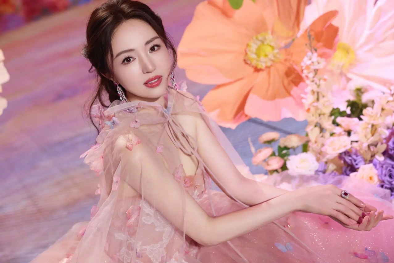 不只是关怀，更需要支持——牛津学者解读全球生育率下降的真相