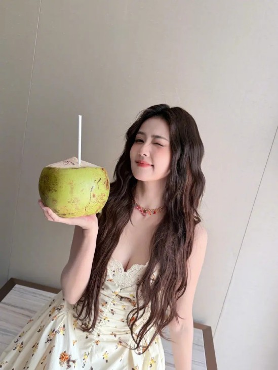 Claude身份验证引争议，老外默默掏出了阿里的Qwen